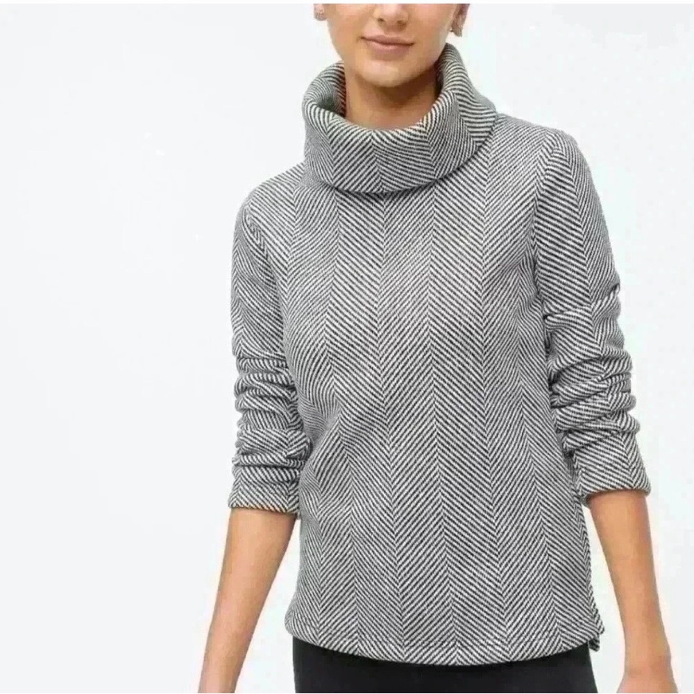 J.Crew Long Sleeve Black & White Herringbone Funnelneck Sweater XS | NEVER WORN